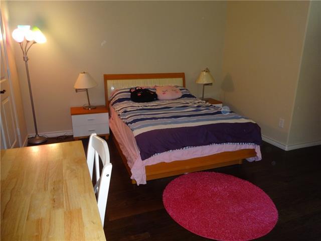 Building Photo - 9400 Deerhurst Pl
