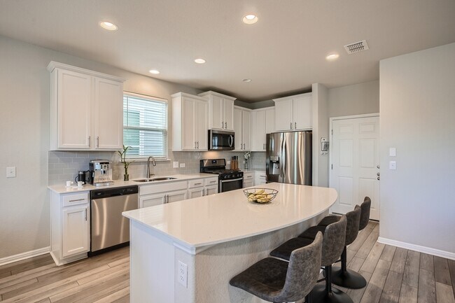 Building Photo - 9604 Dawn Pearl Dr