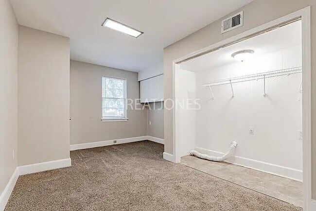 Building Photo - 1317 HardScrabble Road, 29203; #1686 - 1686