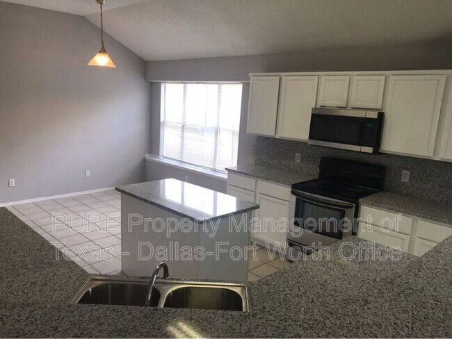 Building Photo - 6208 Bowin Dr