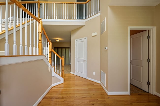 Building Photo - 463 Quail Landing Cir