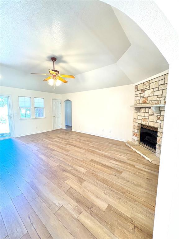 Building Photo - 211 Fox Crossing