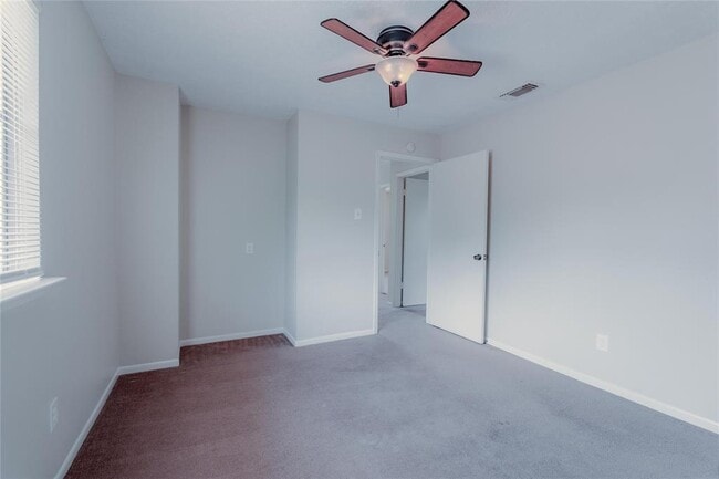 Building Photo - 4239 Southchase Ln