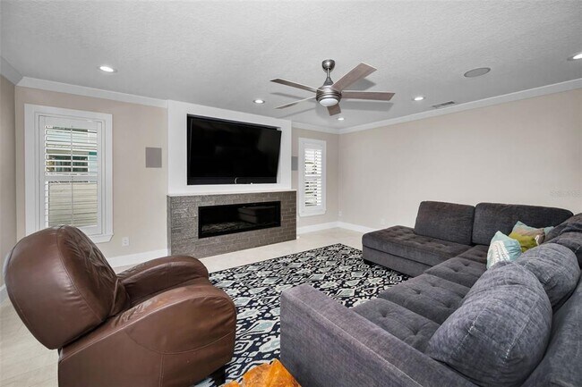 Building Photo - 804 Bay Point Dr