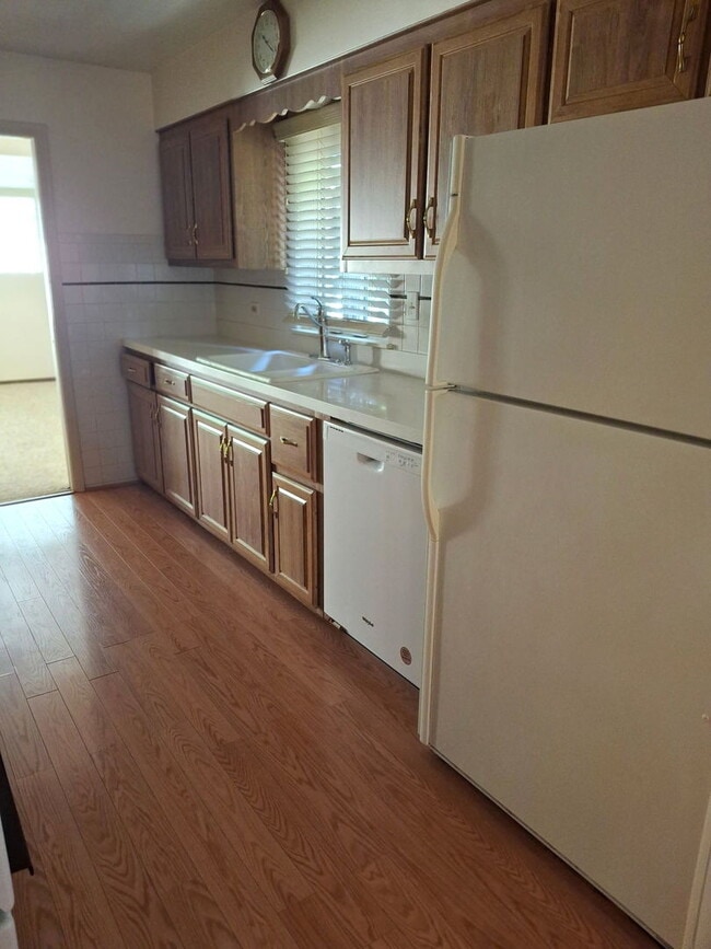 Building Photo - 10300 Pelham St