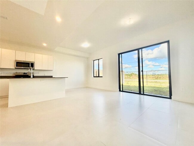 Building Photo - 19113 SW 344th Ter