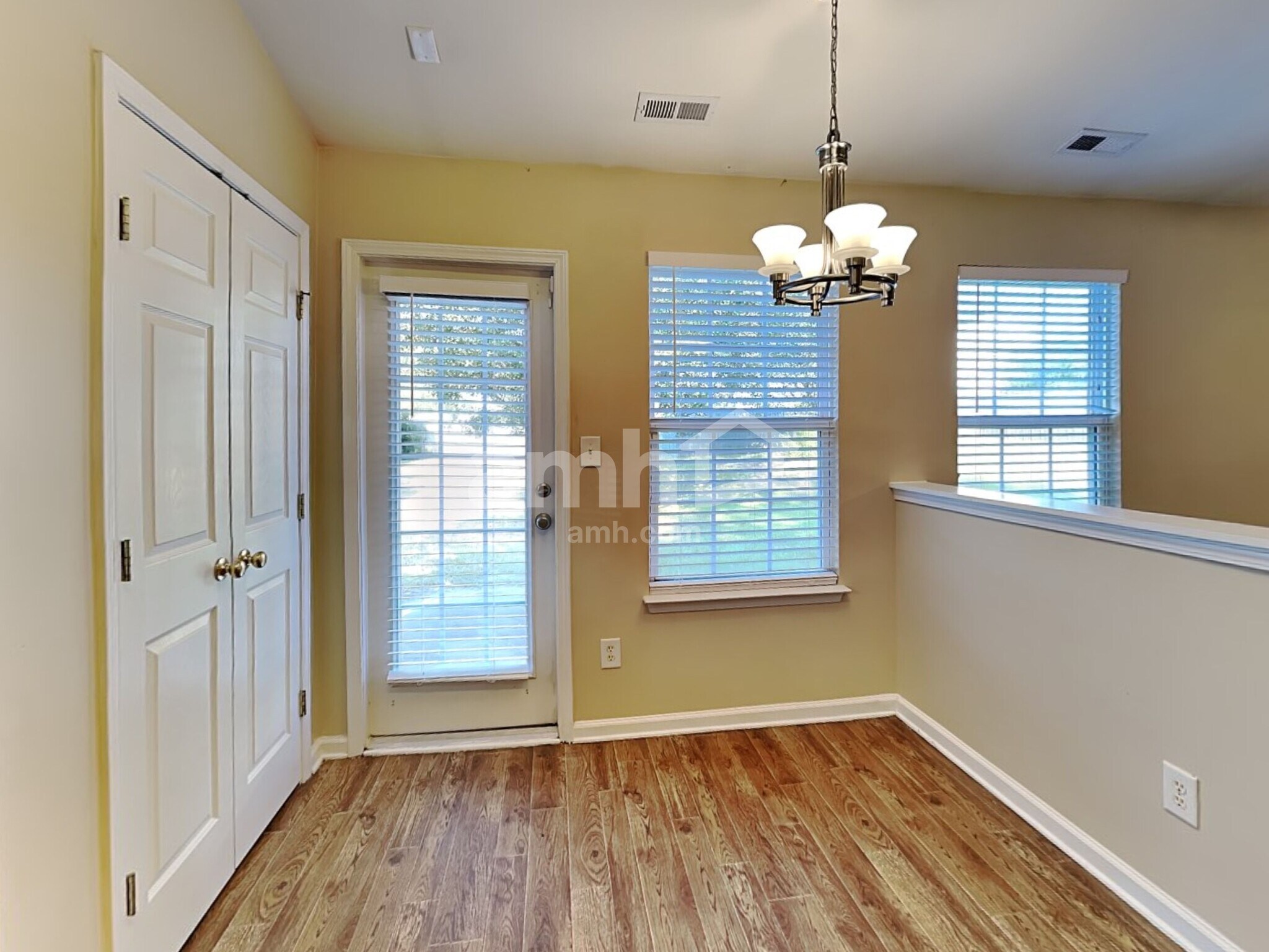 Building Photo - 229 N Weststone Blvd