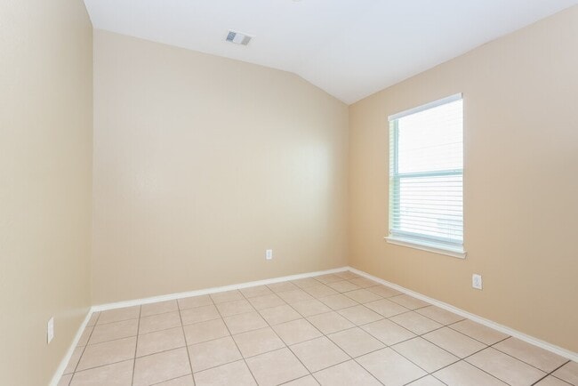 Building Photo - 20419 Friesian Trail
