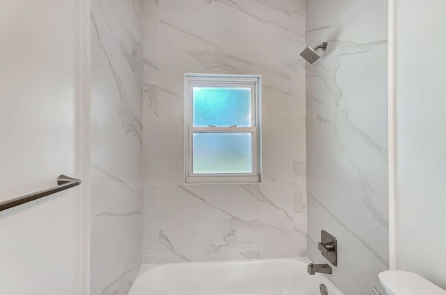 Building Photo - 3719 Kirkup Ave