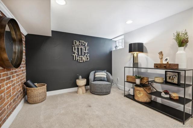 Building Photo - 3 bedroom in Denver CO 80207