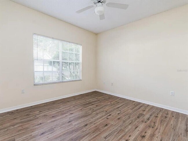 Building Photo - 10000 SW 52nd Ave