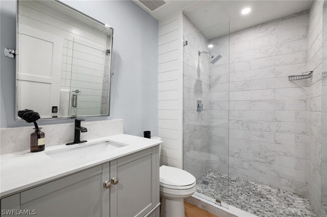 Building Photo - 3135 Riviera Dr