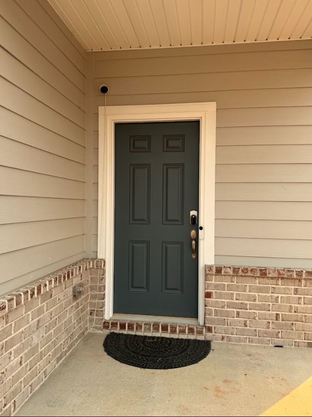 Building Photo - Furnished or Unfurnished – Modern 3BR Home...