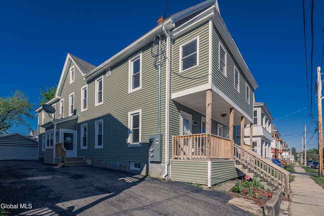 Building Photo - 65 Van Derveer St