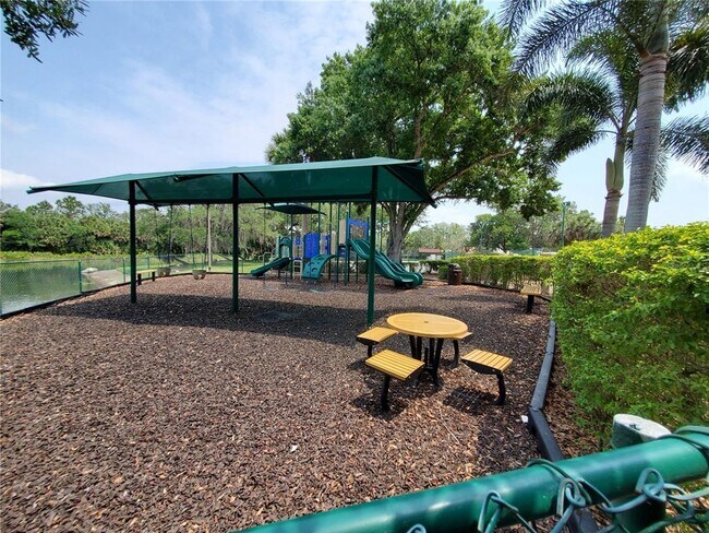 Building Photo - 5262 Far Oak Cir