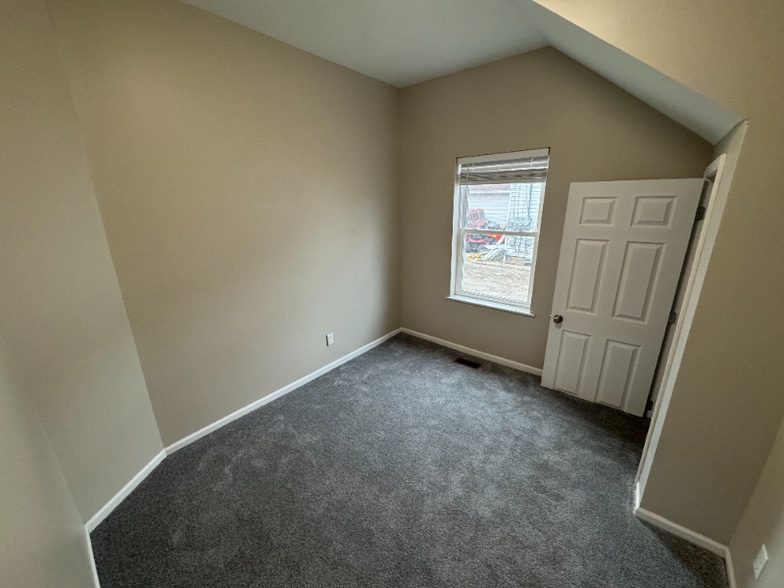 Building Photo - 1011 S 11th St