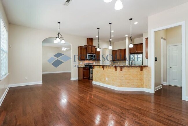 Building Photo - Spacious 3-Bedroom Single-Family Home with...