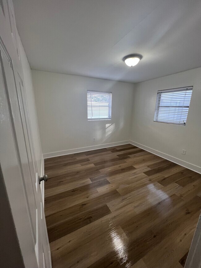 Building Photo - 1465 Jeffords St