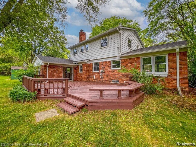 Building Photo - 126 Orchardale Dr