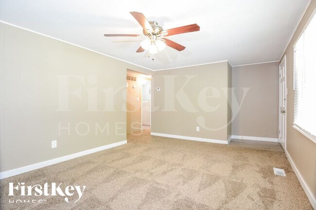 Building Photo - 2293 Maxville Ln
