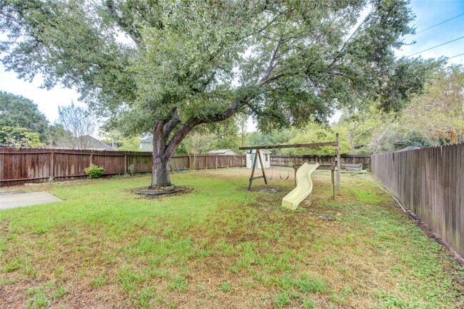 Building Photo - 2915 Blue Mist Dr