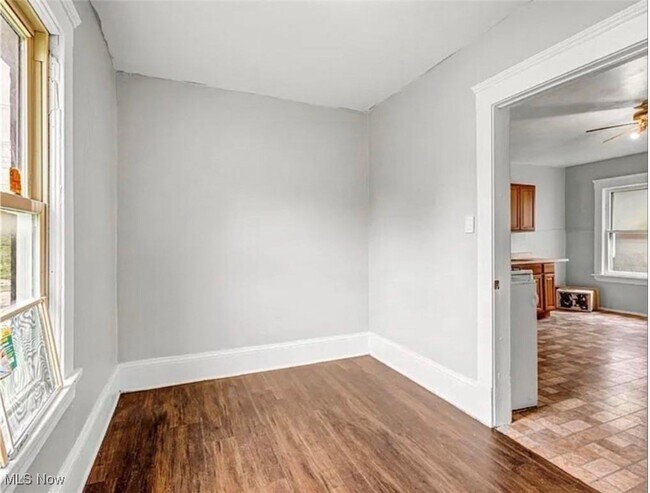 Building Photo - 3635 E 49th St