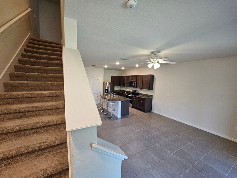 Building Photo - 8652 Milestone Dr