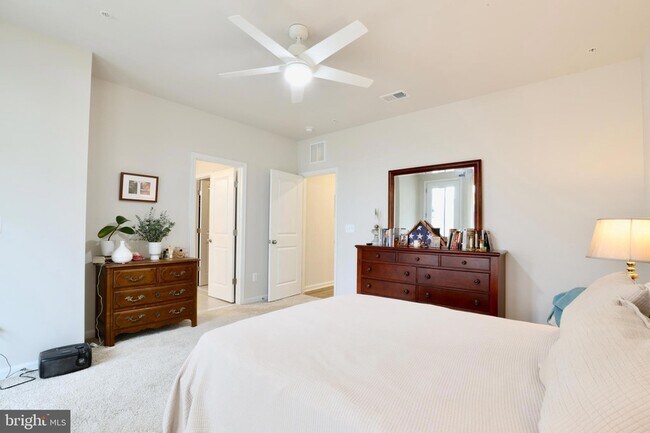 Building Photo - 773 Mount Airy Ter NE