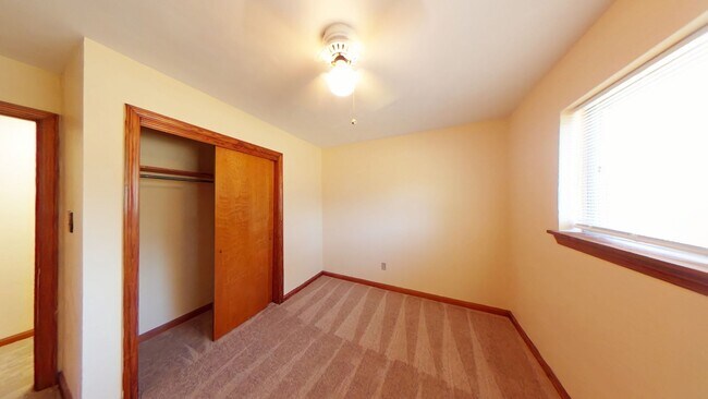 Building Photo - Brick Ranch Near Newport News City Center For Rent