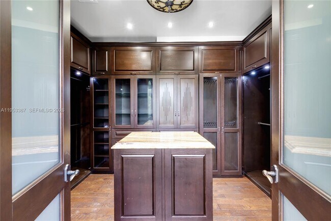 Building Photo - 9801 SW 60th Ct