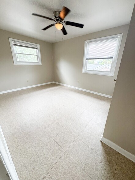 Building Photo - 129 Congress St