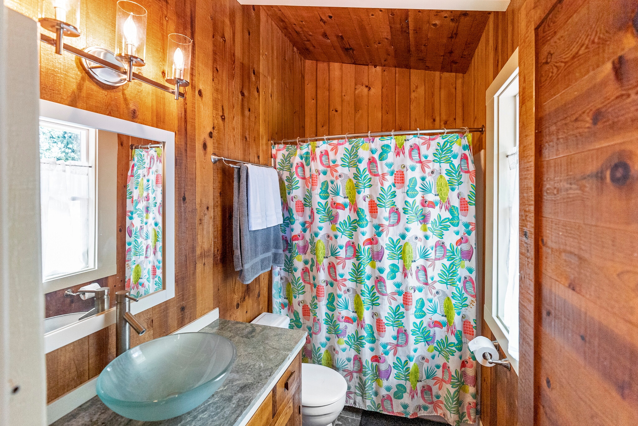 Bath for Bedroom3 - 75-5486 Keke St