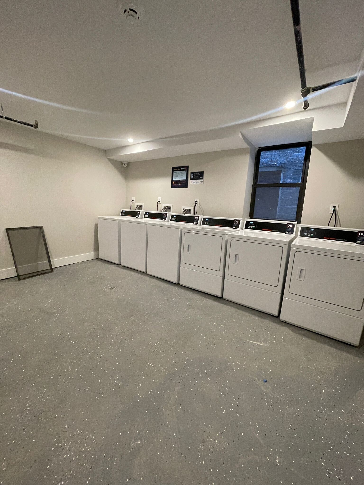 137 Wilkinson Ave 1L - 128 Wilkinson Ave