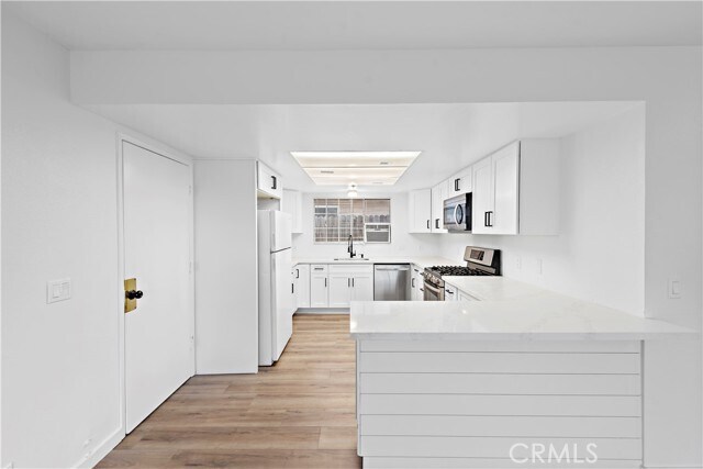 Building Photo - 211 Avenida Miramar