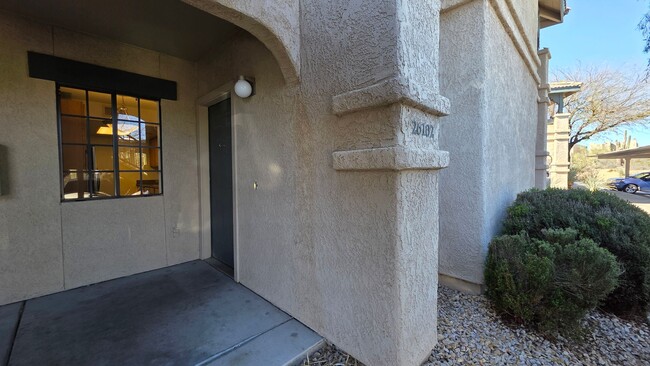 Building Photo - Take in mountain and desert views! First-level, two-bedroom, two-bath corner unit in Moonrise at ...