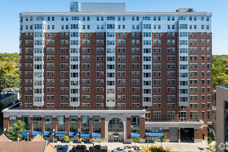 Building Photo - Landmark