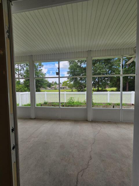 Building Photo - 4695 Lovegrass Ln