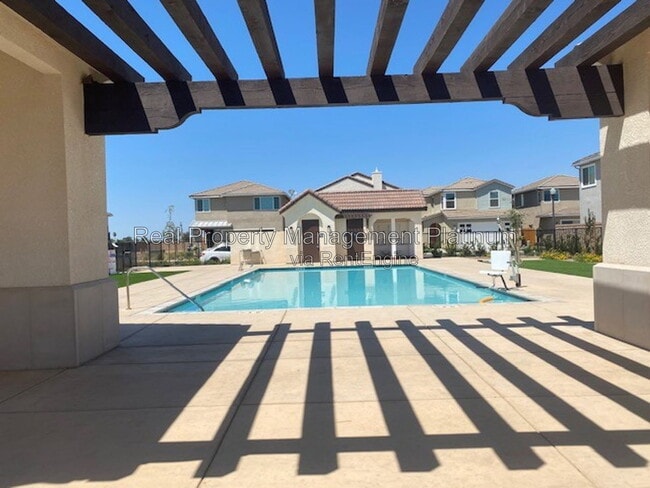 Building Photo - 3736 Longford Way
