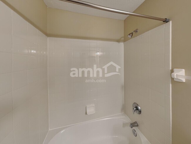 Building Photo - 279 Rockmill St