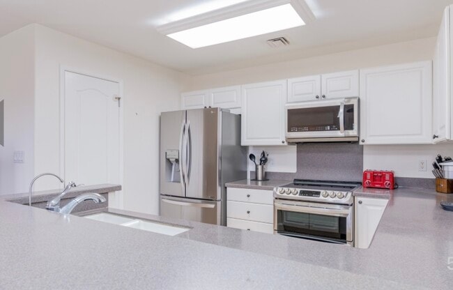 Building Photo - 92-1057 Koio Dr