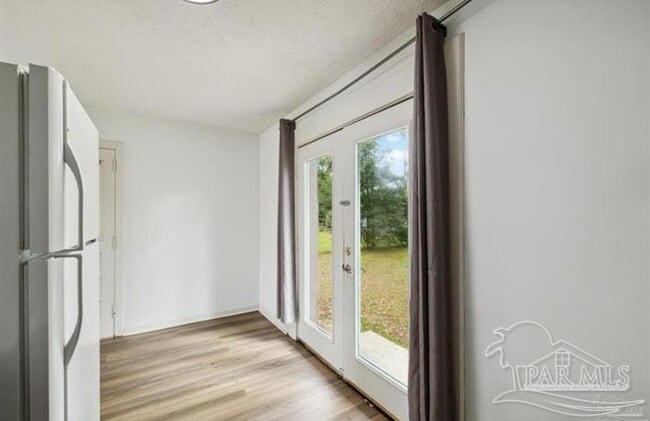 Building Photo - 5519 Mayfair Dr