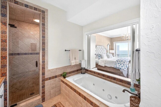 Building Photo - 4447 Southwinds Dr