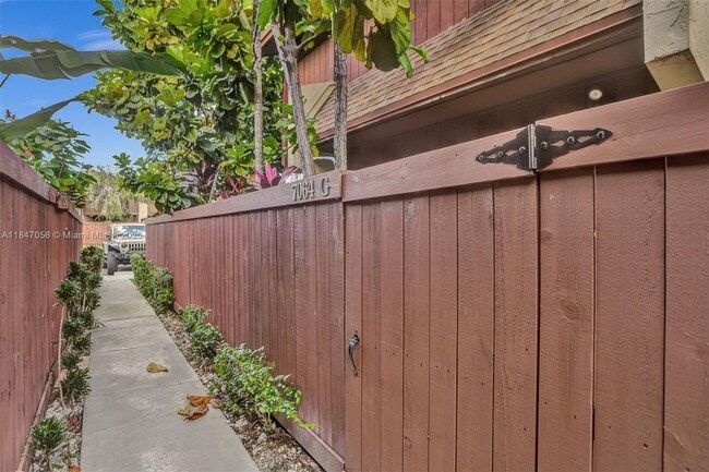 Building Photo - 7064 SW 114th Pl