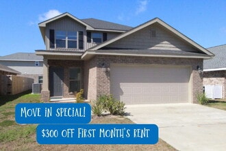 Building Photo - 4-Bedroom, 2.5-Bath Home in Southwest Pens...