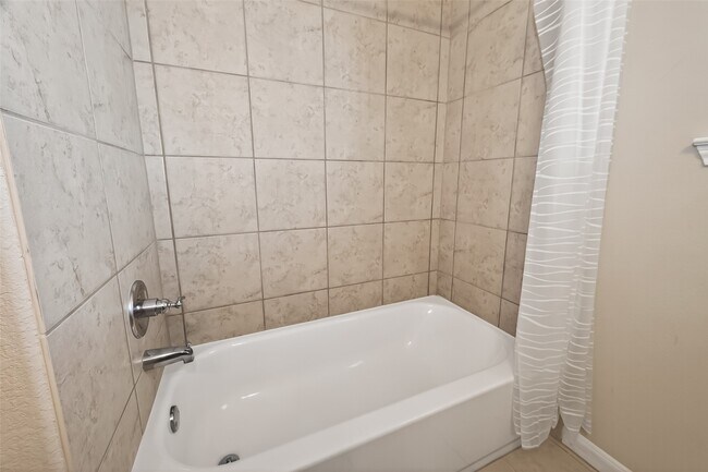 Building Photo - 19662 Little Pine Ln