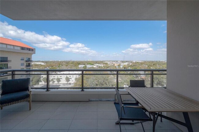 Building Photo - 2103 Bayshore Blvd