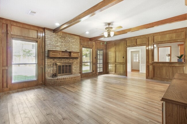 Building Photo - 5402 Summerfield Ln