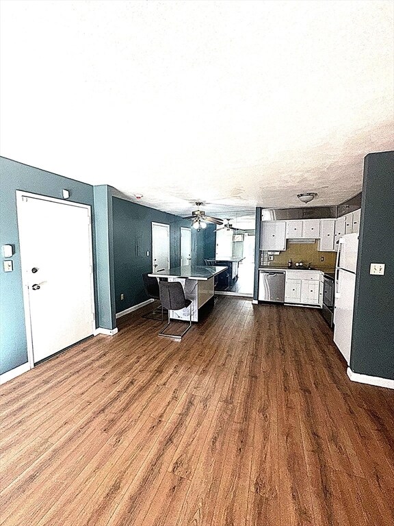 Building Photo - 59 Highland Glen Dr