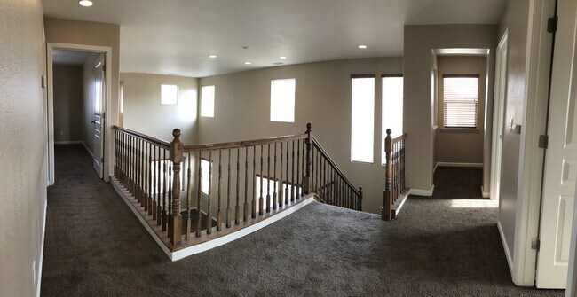 Building Photo - 1235 Bluegrass Ct