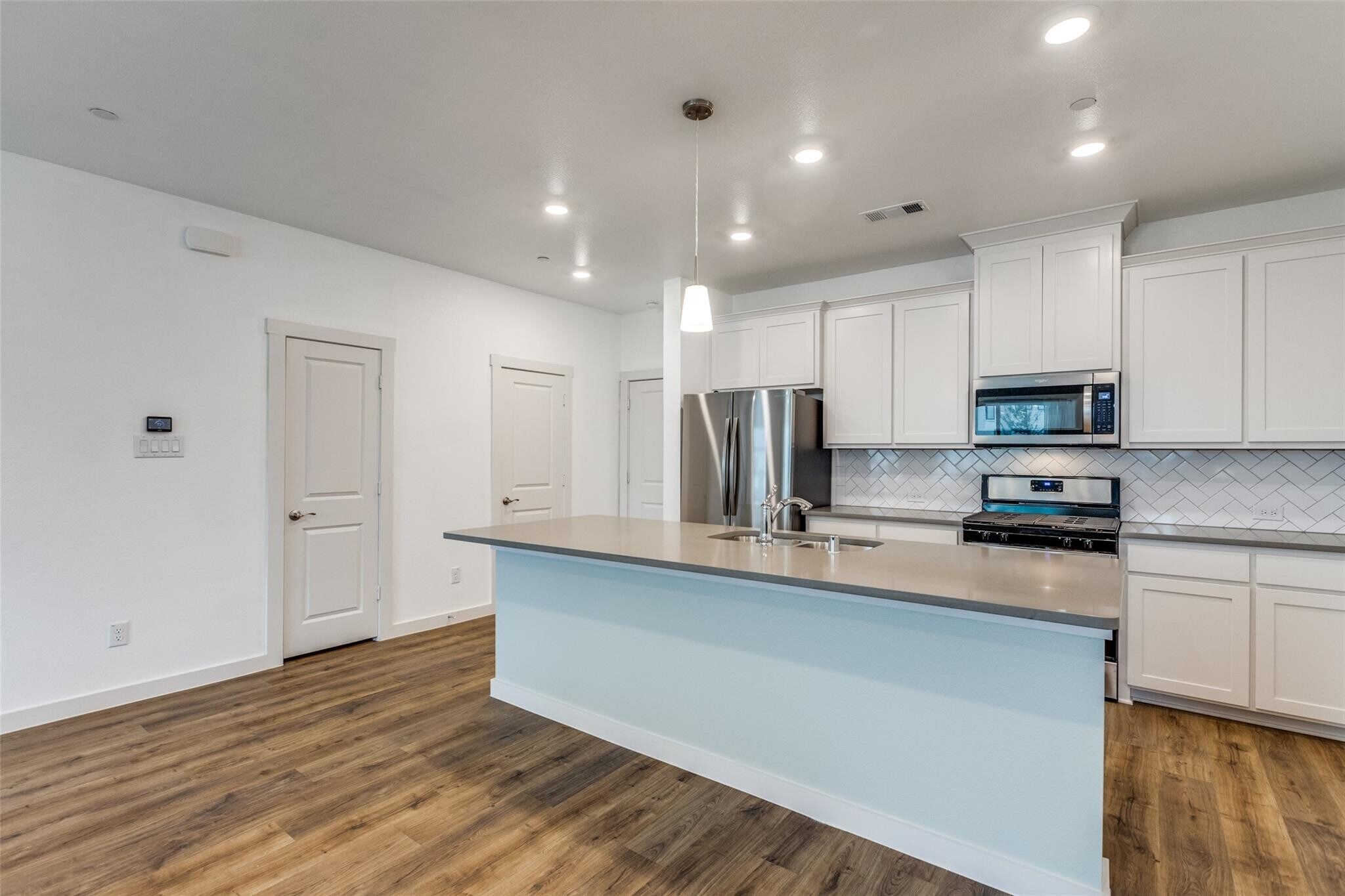 Building Photo - 3891 Pine Leaf Ln